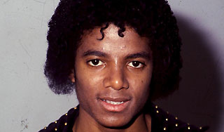 Обгоревшие волосы Джексона уйдут с молотка Обгоревшие волосы Джексона уйдут с молотка