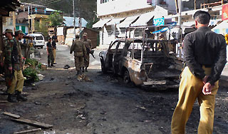 Взрыв в Пакистане убил восьмерых человек Взрыв в Пакистане убил восьмерых человек