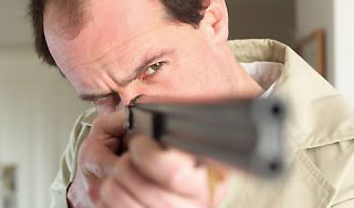 Пьяный пенсионер расстрелял прохожих Пьяный пенсионер расстрелял прохожих