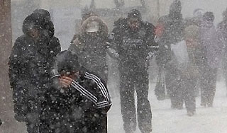 На Санкт-Петербург обрушился сильный шторм На Санкт-Петербург обрушился сильный шторм