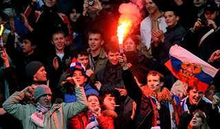 Российские фанаты подрались со спецназом Российские фанаты подрались со спецназом