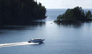 В Ладожском озере всплыл корабль Петра I В Ладожском озере всплыл корабль Петра I