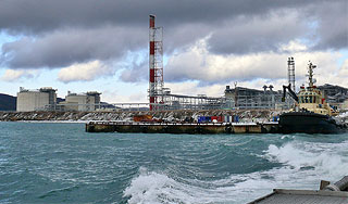 На Сахалин и Курилы идет мощный циклон На Сахалин и Курилы идет мощный циклон