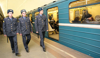 Вора в метро погубил краденный мобильник Вора в метро погубил краденный мобильник