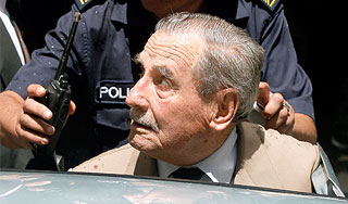 Экс-диктатора осудили за убийства Экс-диктатора осудили за убийства