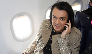 Киркорова пытались избить в самолете Киркорова пытались избить в самолете