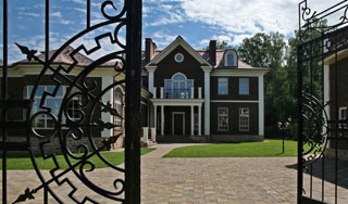 Рублевка стала дороже Беверли-Хиллз Рублевка стала дороже Беверли-Хиллз