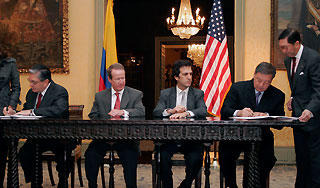 Колумбия предоставила США военные базы Колумбия предоставила США военные базы