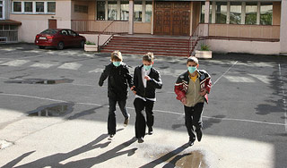 Свиной грипп закрывает все школы Украины Свиной грипп закрывает все школы Украины