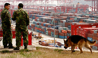 В Китае арестовано судно с россиянами В Китае арестовано судно с россиянами