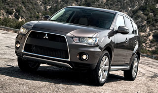 Mitsubishi показал новый Outlander (фото) Mitsubishi показал новый Outlander (фото)