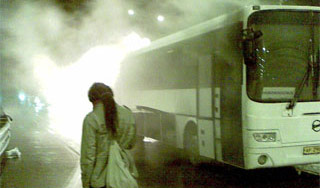 На трассе "Дон" загорелся автобус с людьми На трассе "Дон" загорелся автобус с людьми