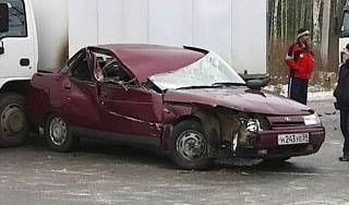 Свадебный кортеж разбился на дороге Свадебный кортеж разбился на дороге