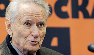 Путин поздравил легендарного журналиста Путин поздравил легендарного журналиста