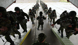 НАТО обиделось на Россию из-за учений НАТО обиделось на Россию из-за учений