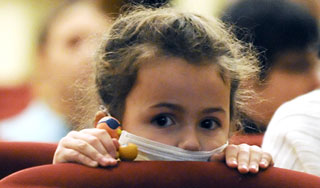 Грипп не помешает новогодним елкам в России Грипп не помешает новогодним елкам в России