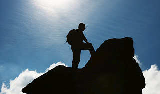 Неудавшегося самоубийцу спас рюкзак Неудавшегося самоубийцу спас рюкзак