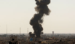 Израиль нанес авиаудар по сектору Газа Израиль нанес авиаудар по сектору Газа