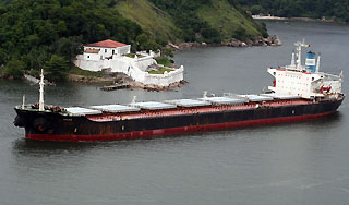 В руки к пиратам попала украинская девочка В руки к пиратам попала украинская девочка