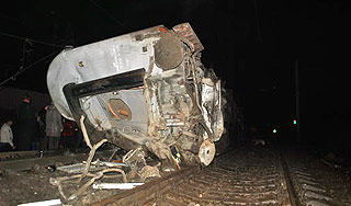 В крушении экспресса подозревают теракт В крушении экспресса подозревают теракт