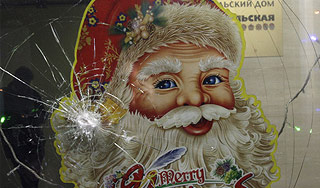 "Комсомолку" закидали дымовыми шашками "Комсомолку" закидали дымовыми шашками