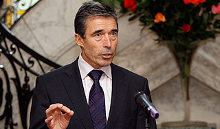 НАТО надеется на помощь России НАТО надеется на помощь России