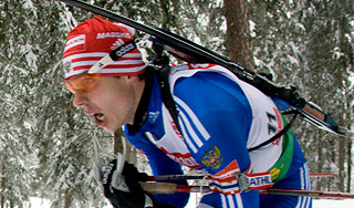 Россиянин сенсационно взял золото баитлона Россиянин сенсационно взял золото баитлона