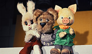 Хрюшу и Степашку оденут "от кутюр" Хрюшу и Степашку оденут "от кутюр"