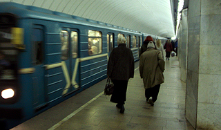 В метро Москвы погибли четыре человека В метро Москвы погибли четыре человека