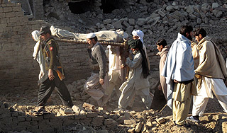 Теракт в Пакистане уносит новые жизни Теракт в Пакистане уносит новые жизни