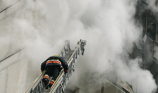 В Кемерово взрыв газа убил пять человек В Кемерово взрыв газа убил пять человек