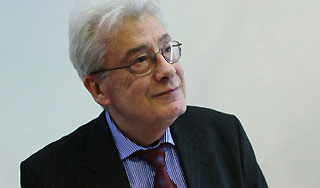 Сын целителя Чумака ранил ножом охранника Сын целителя Чумака ранил ножом охранника