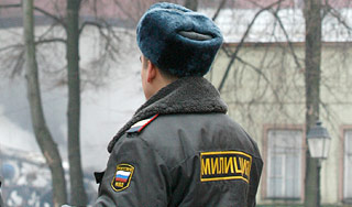 Отец выбросил дочь с 9-го этажа и убил себя Отец выбросил дочь с 9-го этажа и убил себя