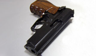 Снегоуборщика убили из нелегального оружия Снегоуборщика убили из нелегального оружия