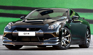 Nissan     GT-R