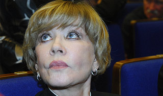 Вера Алентова стала жертвой пластики Вера Алентова стала жертвой пластики