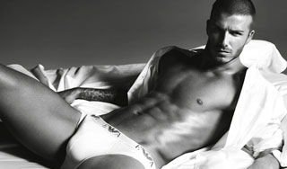 Размеры Дэвида Бэкхема проверили публично Размеры Дэвида Бэкхема проверили публично