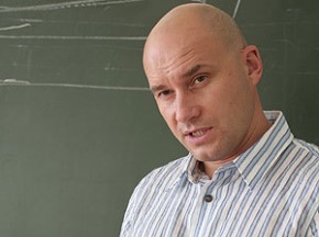 Город включился в "Нашу новую школу" Николай Патов