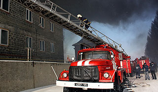 На Украине произошел пожар на комбинате На Украине произошел пожар на комбинате