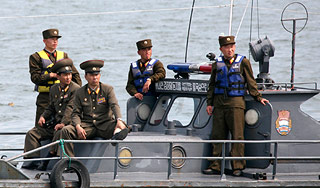 Северная и Южная Корея устроили перестрелку Северная и Южная Корея устроили перестрелку