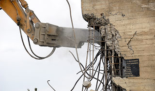 В Грузии снесли второй памятник воинам ВОВ В Грузии снесли второй памятник воинам ВОВ