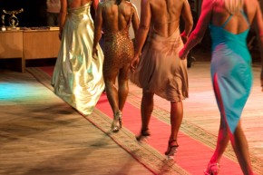 Брянские красавицы мечтают о столице