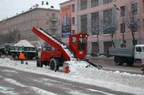 Коммунальщики не чистили снег и не сбивали сосульки