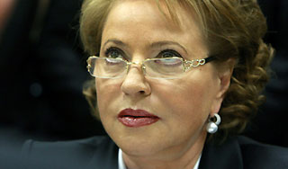 Матвиенко сожжет сосульки лазером и паром Матвиенко сожжет сосульки лазером и паром