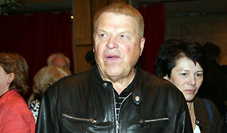 В 73 Михаил Кокшенов женится на миллионерше В 73 Михаил Кокшенов женится на миллионерше