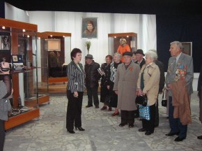 Головной убор капитана атомохода "Брянск" оказался в музее