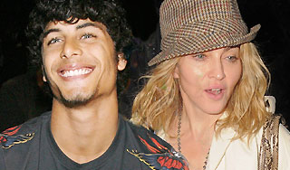 Иисус Лус променял Мадонну на молодую Иисус Лус променял Мадонну на молодую