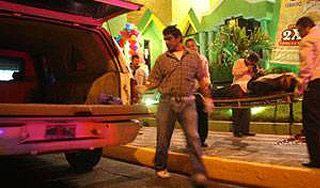 В Мексике расстреляли посетителей бара В Мексике расстреляли посетителей бара