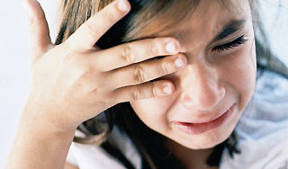 Солдат наказывал дочь "пыткой Гуантанамо" Солдат наказывал дочь "пыткой Гуантанамо"