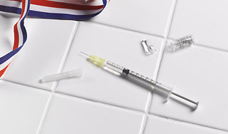 Более 30 спортсменов выгнали с Олимпиады Более 30 спортсменов выгнали с Олимпиады